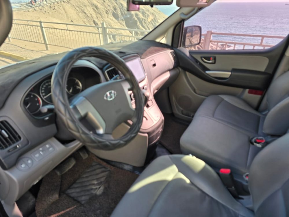 HYUNDAI GRAND STAREX 2020 – 2.5cc Turbo Diesel / 12 Pasajeros / 4×2 / Automático-Secuencial - Imagen 14