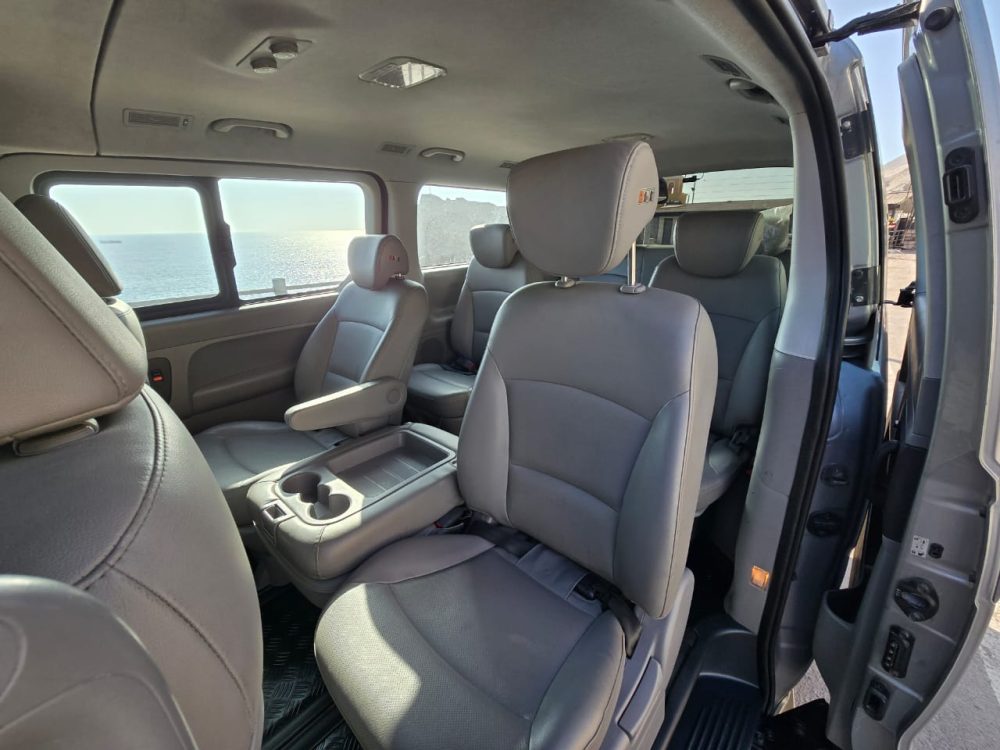 HYUNDAI GRAND STAREX 2020 – 2.5cc Turbo Diesel / 12 Pasajeros / 4×2 / Automático-Secuencial - Imagen 17