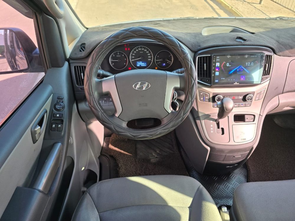 HYUNDAI GRAND STAREX 2020 – 2.5cc Turbo Diesel / 12 Pasajeros / 4×2 / Automático-Secuencial - Imagen 19