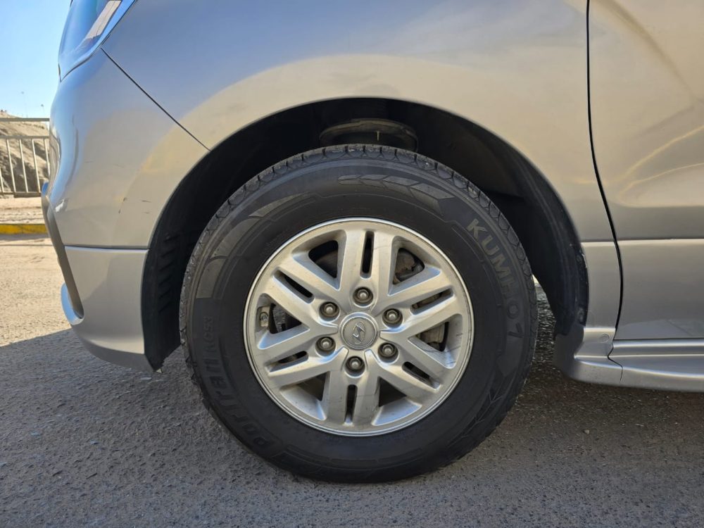 HYUNDAI GRAND STAREX 2020 – 2.5cc Turbo Diesel / 12 Pasajeros / 4×2 / Automático-Secuencial - Imagen 26