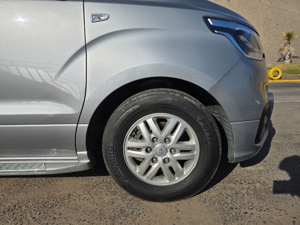 HYUNDAI GRAND STAREX 2020 – 2.5cc Turbo Diesel / 12 Pasajeros / 4×2 / Automático-Secuencial - Imagen 27