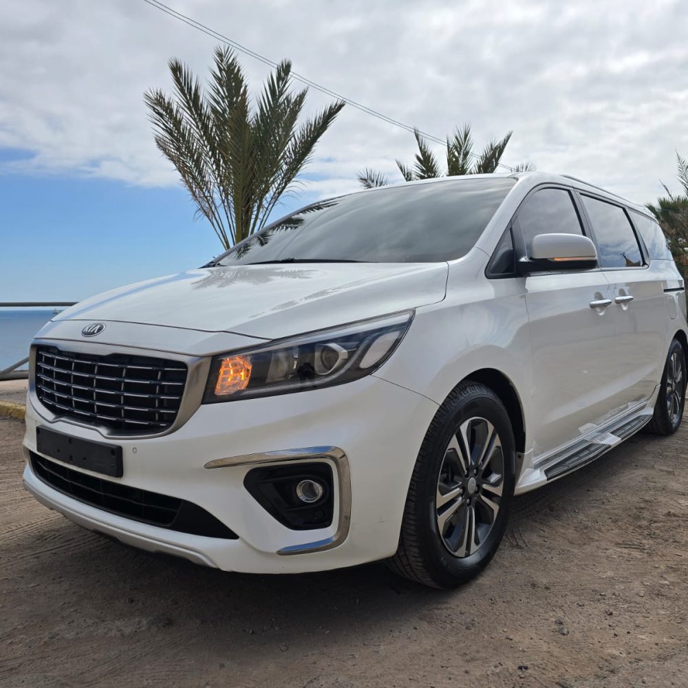 KIA CARNIVAL 2019 – 2.2cc Turbo Diesel / 4×2 / 9 Pasajeros / Cámara de retroceso