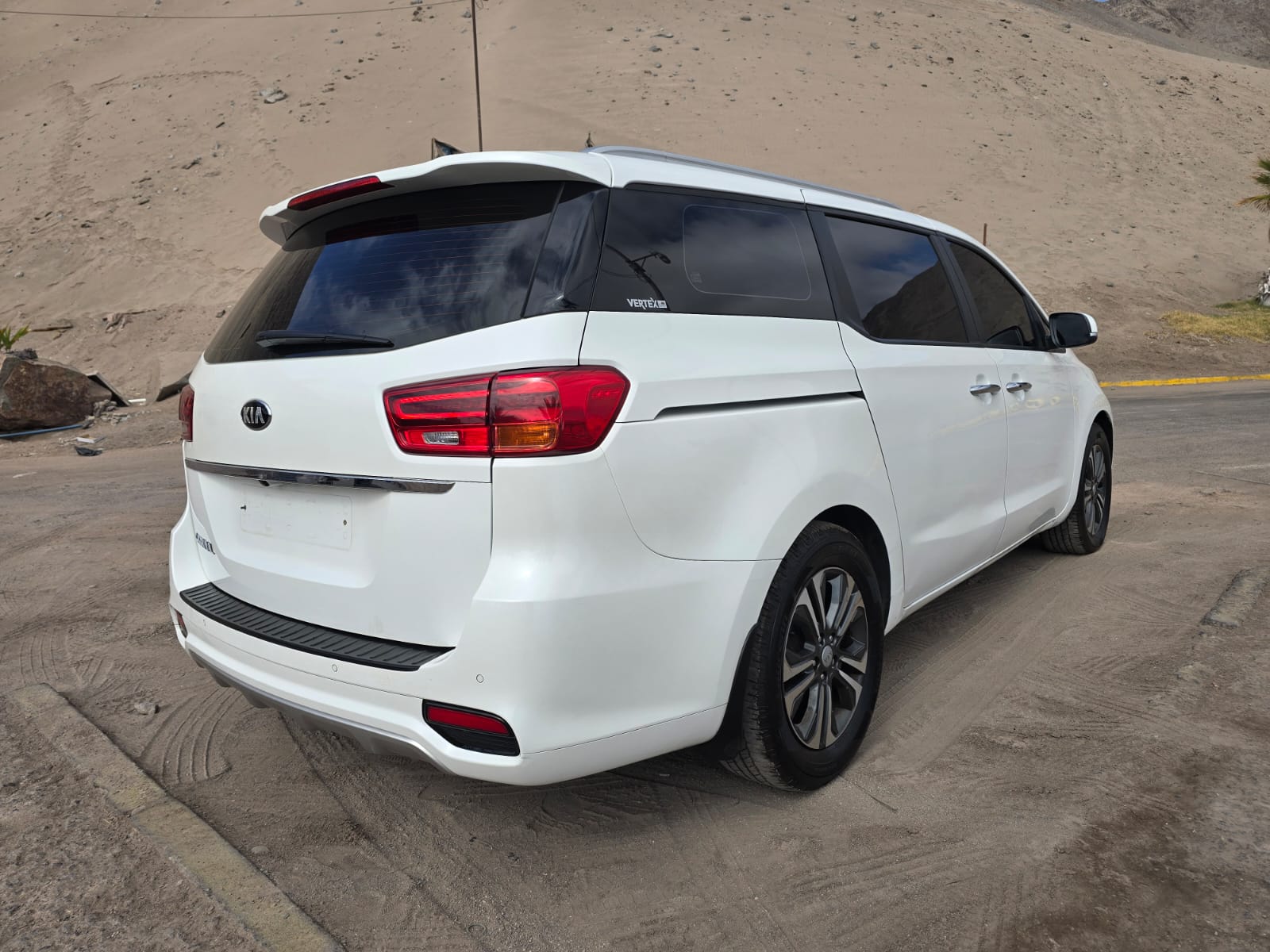 KIA CARNIVAL 2019 – 2.2cc Turbo Diesel / 4×2 / 9 Pasajeros / Cámara de retroceso - Imagen 6