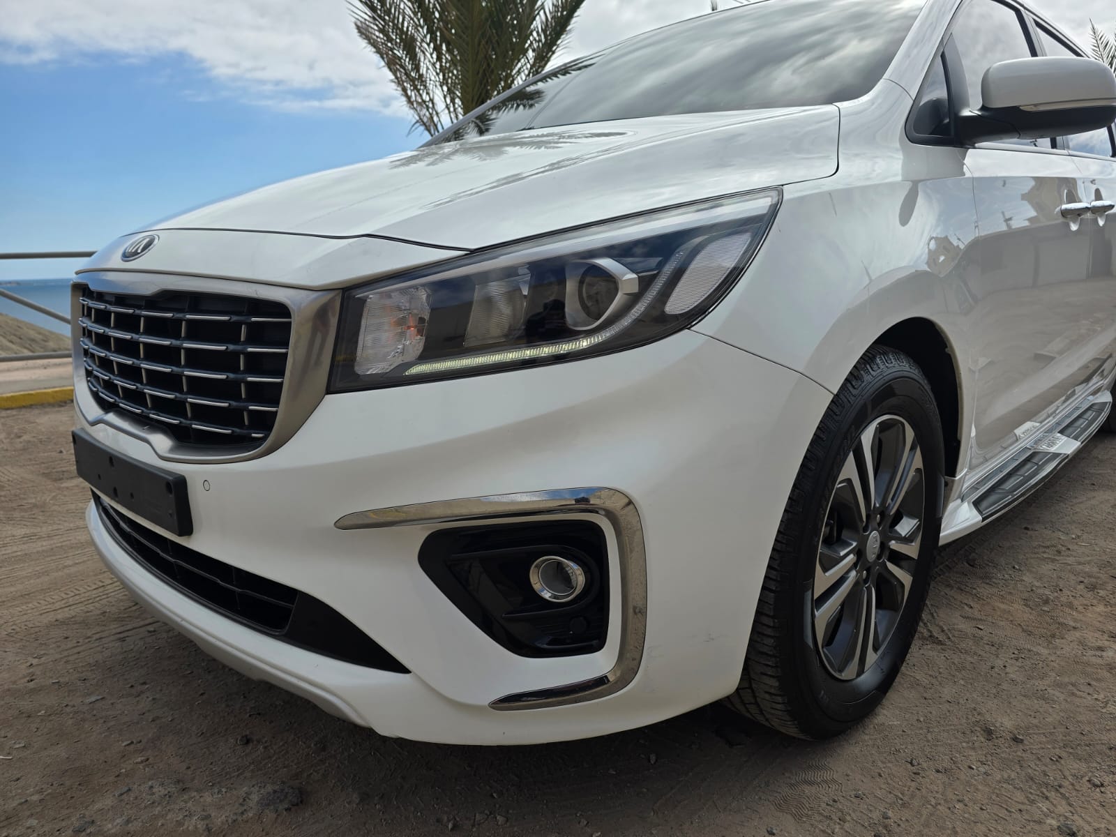 KIA CARNIVAL 2019 – 2.2cc Turbo Diesel / 4×2 / 9 Pasajeros / Cámara de retroceso - Imagen 14