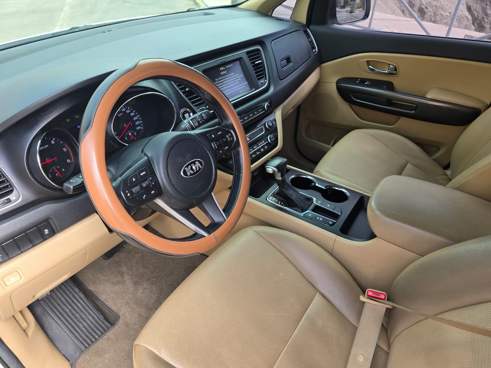 KIA CARNIVAL 2019 – 2.2cc Turbo Diesel / 4×2 / 9 Pasajeros / Cámara de retroceso - Imagen 15