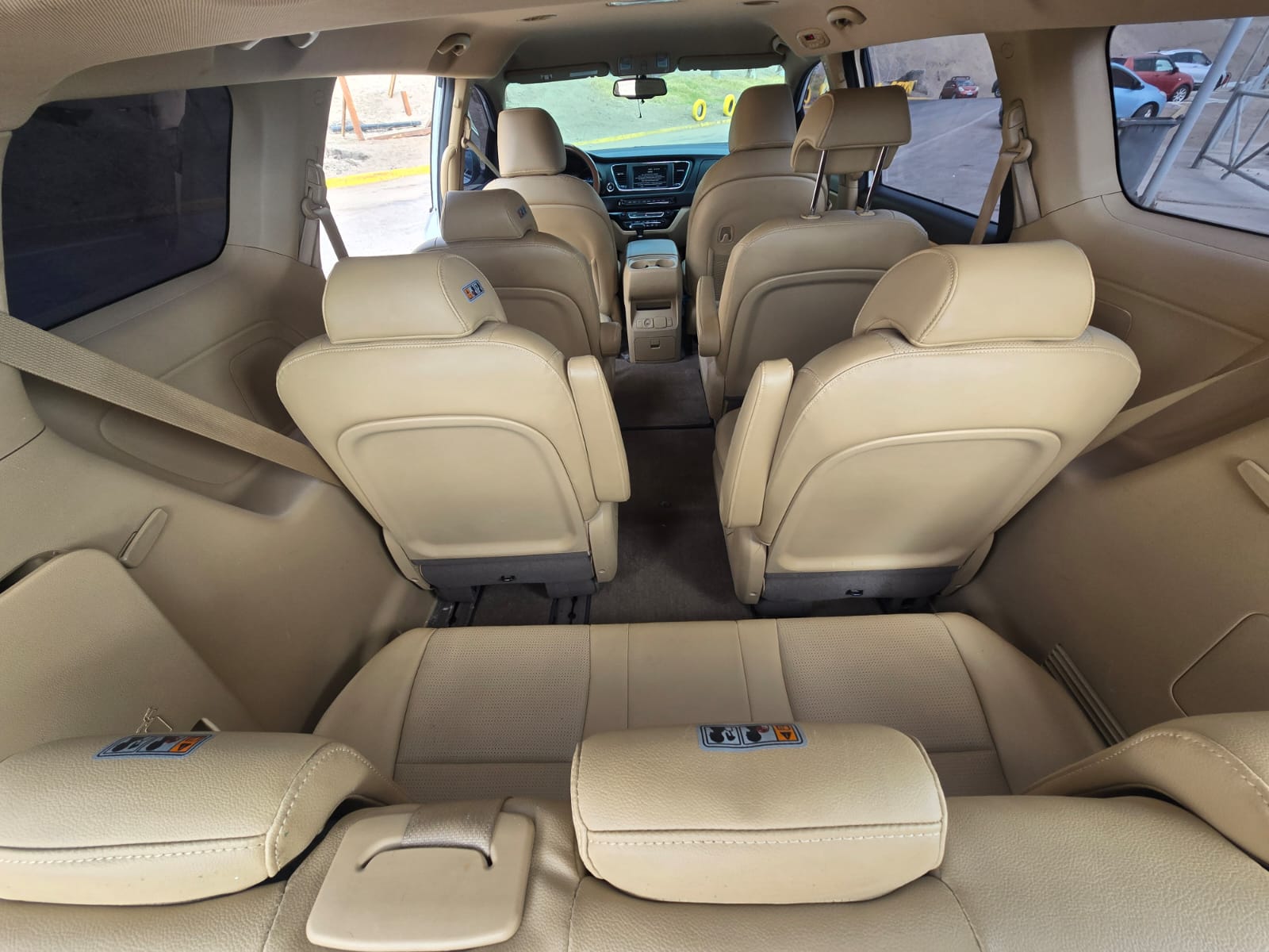 KIA CARNIVAL 2019 – 2.2cc Turbo Diesel / 4×2 / 9 Pasajeros / Cámara de retroceso - Imagen 18