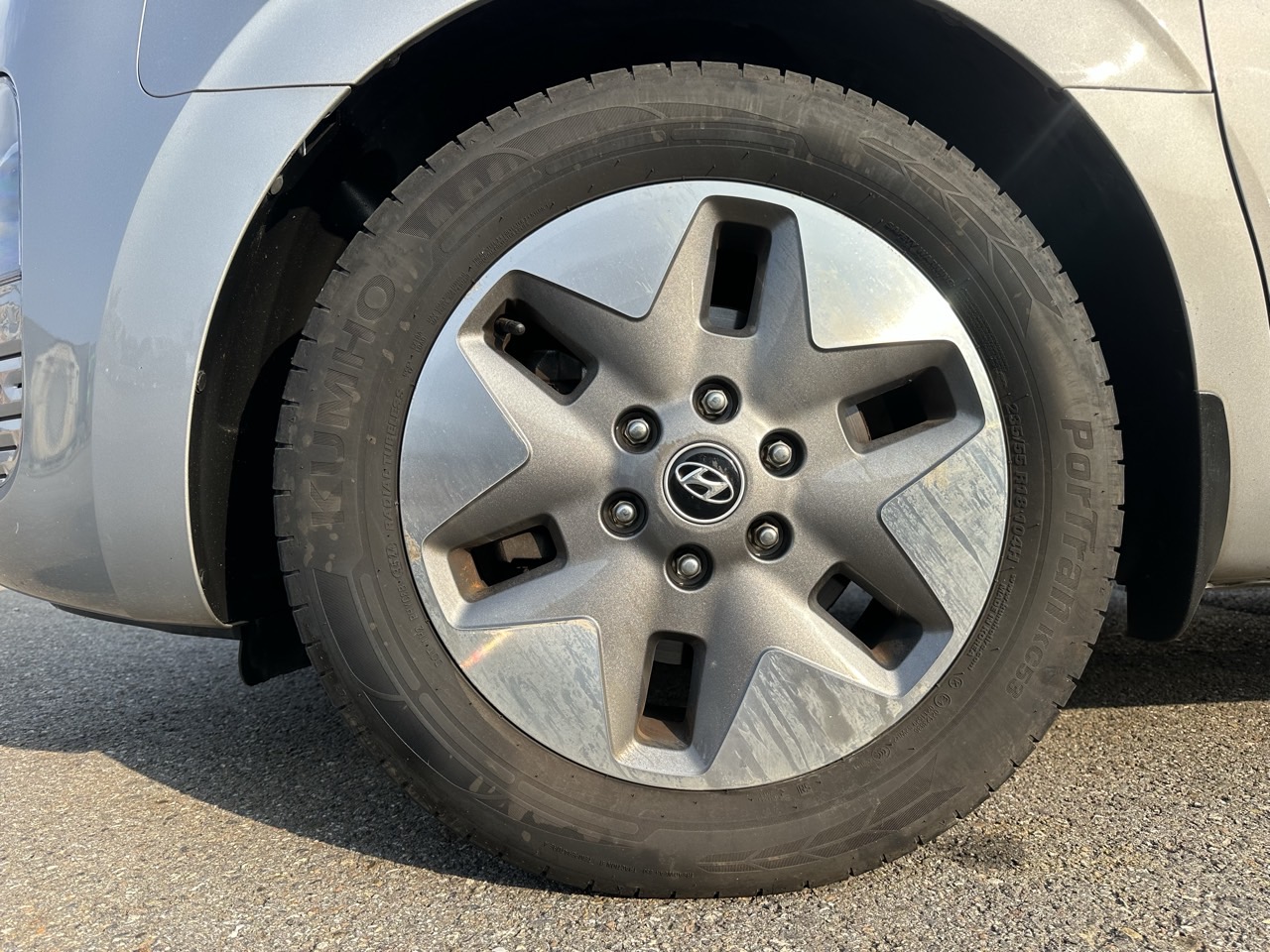 HYUNDAI STARIA 2022 – 2.2cc Turbo Diesel / 11 Pasajeros / 4×2 / MECANICA 6TA - Imagen 14