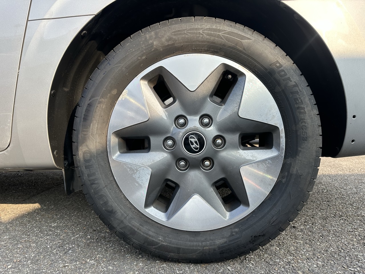 HYUNDAI STARIA 2022 – 2.2cc Turbo Diesel / 11 Pasajeros / 4×2 / MECANICA 6TA - Imagen 15