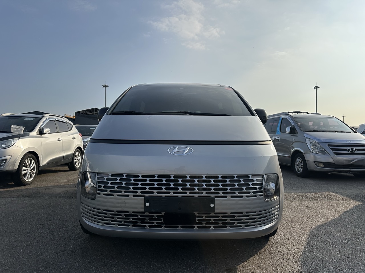 HYUNDAI STARIA 2022 – 2.2cc Turbo Diesel / 11 Pasajeros / 4×2 / MECANICA 6TA - Imagen 19