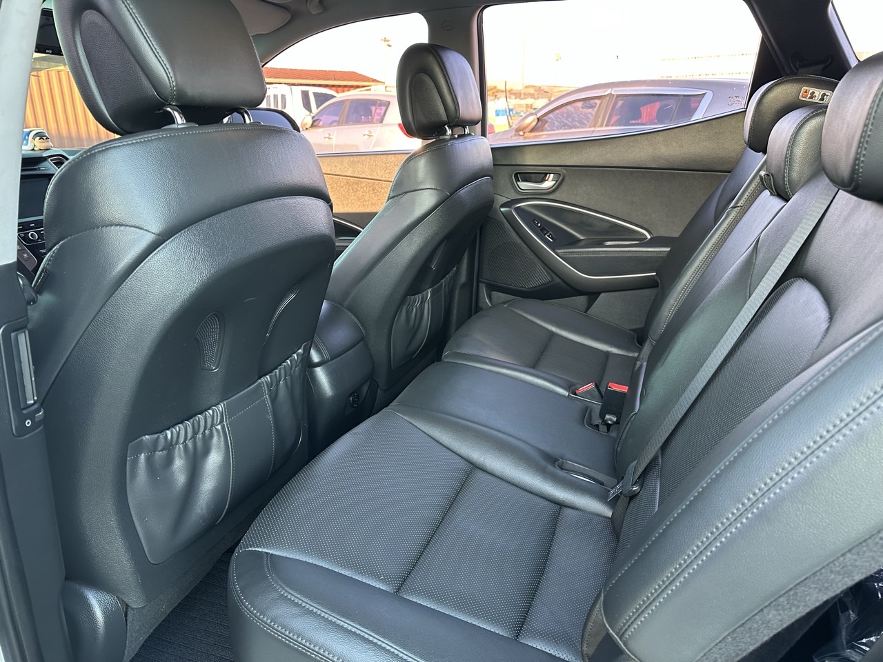 HYUNDAI SANTA FE 2018 – 2.0cc Turbo Diesel / 4×2 / 7 Pasajeros / Camara retro - Imagen 12