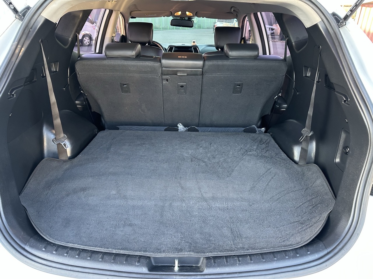 HYUNDAI SANTA FE 2018 – 2.0cc Turbo Diesel / 4×2 / 7 Pasajeros / Camara retro - Imagen 13