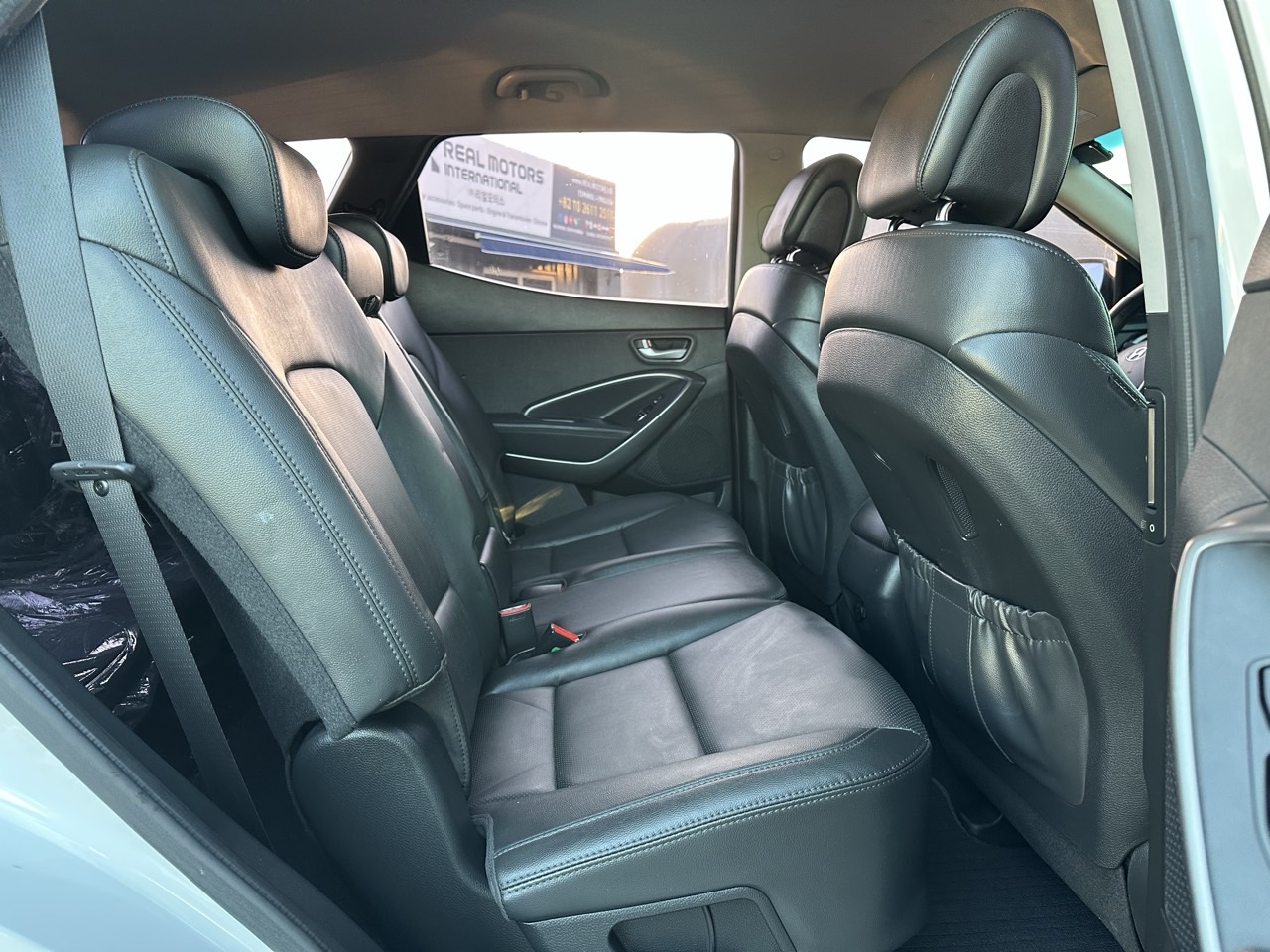 HYUNDAI SANTA FE 2018 – 2.0cc Turbo Diesel / 4×2 / 7 Pasajeros / Camara retro - Imagen 15