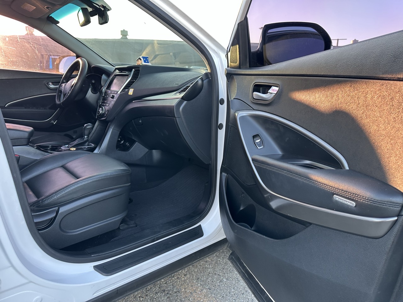 HYUNDAI SANTA FE 2018 – 2.0cc Turbo Diesel / 4×2 / 7 Pasajeros / Camara retro - Imagen 17