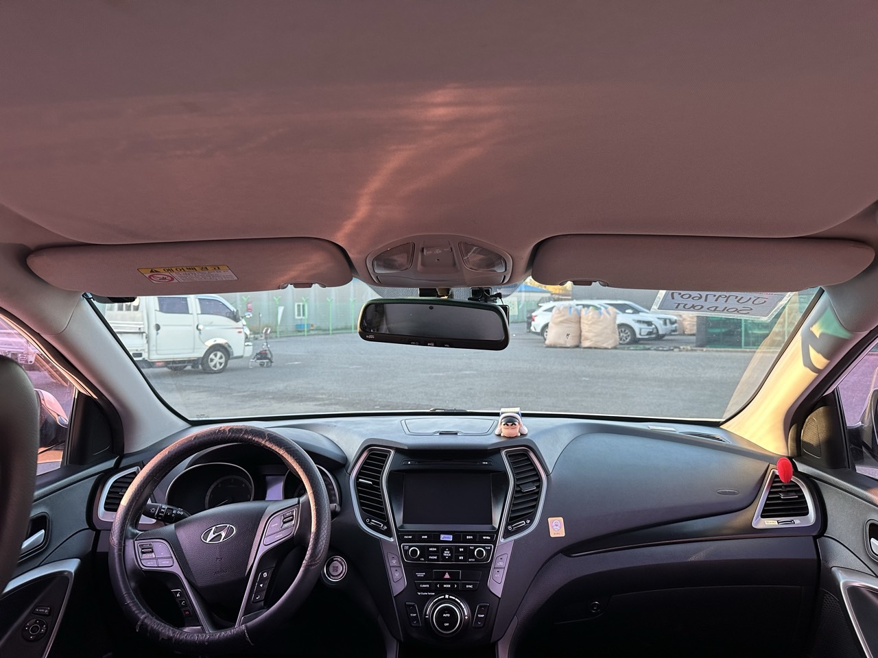 HYUNDAI SANTA FE 2018 – 2.0cc Turbo Diesel / 4×2 / 7 Pasajeros / Camara retro - Imagen 23