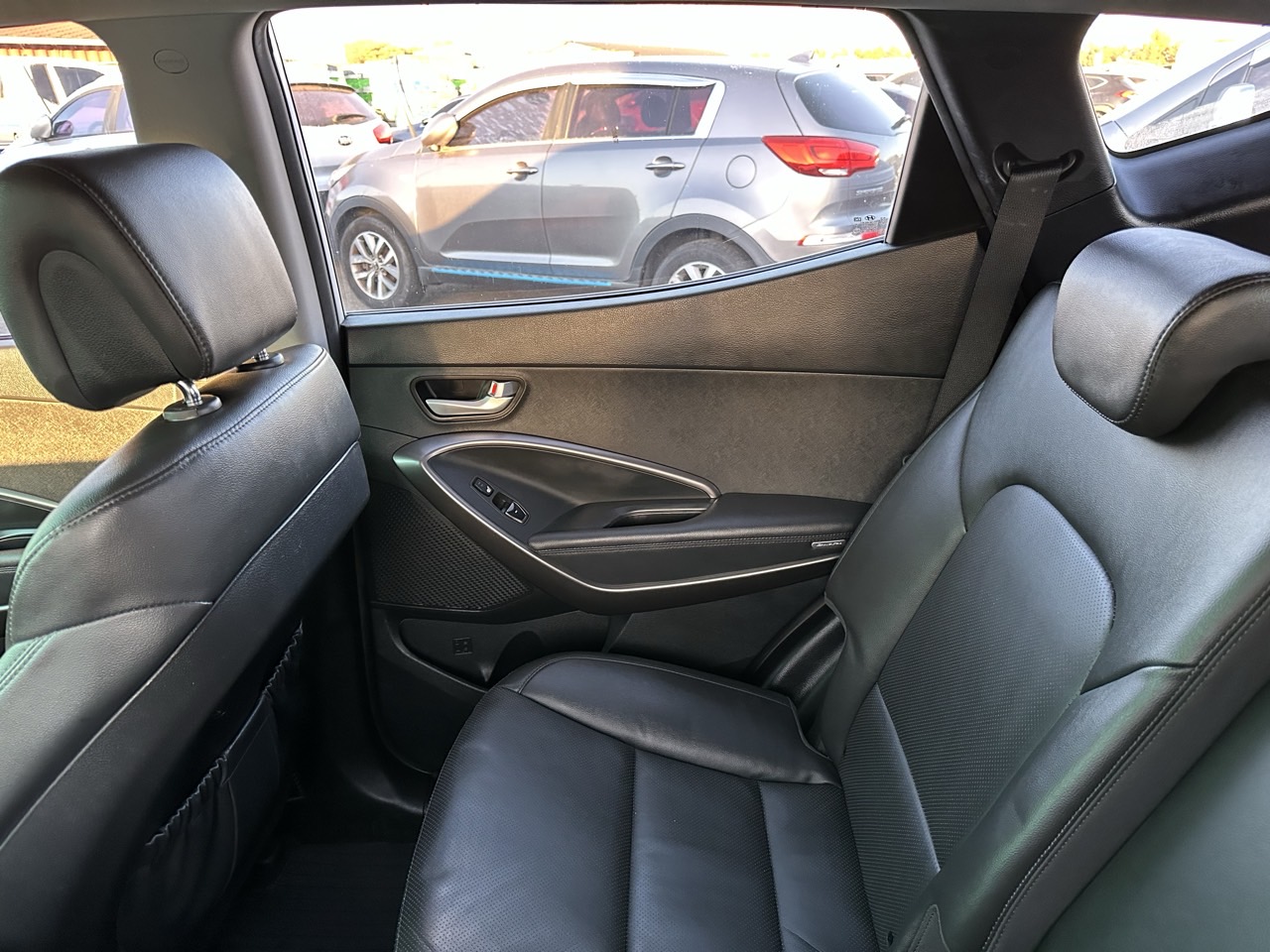 HYUNDAI SANTA FE 2018 – 2.0cc Turbo Diesel / 4×2 / 7 Pasajeros / Camara retro - Imagen 25