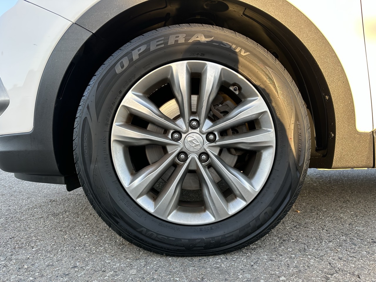 HYUNDAI SANTA FE 2018 – 2.0cc Turbo Diesel / 4×2 / 7 Pasajeros / Camara retro - Imagen 27