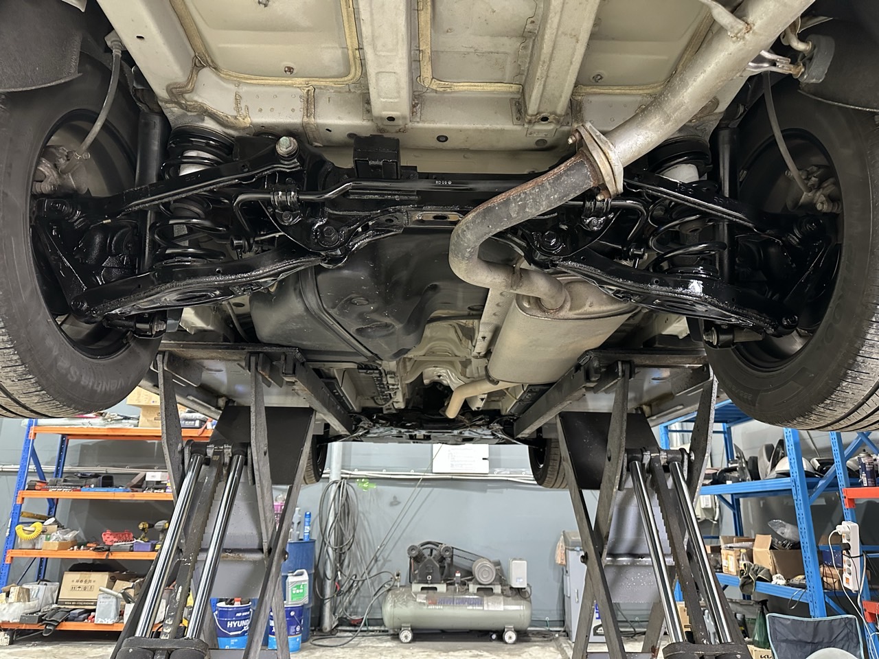 HYUNDAI SANTA FE 2018 – 2.0cc Turbo Diesel / 4×2 / 7 Pasajeros / Camara retro - Imagen 31