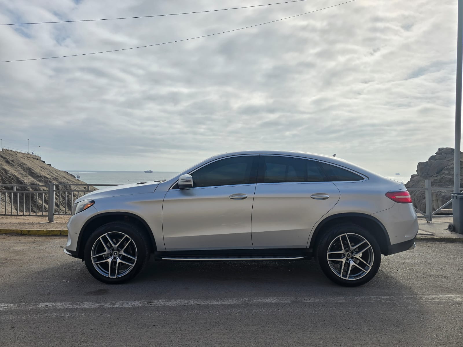 MERCEDES BENZ GLE 350d COUPE 2018 - 3.0cc Turbo Diesel / 5 Pasajeros / 4Matic / Kit AMG - Imagen 5