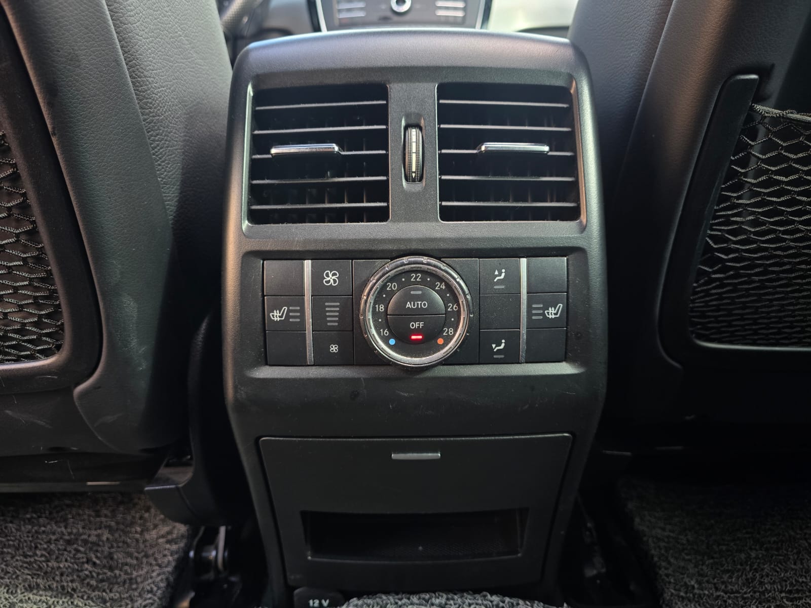 MERCEDES BENZ GLE 350d COUPE 2018 - 3.0cc Turbo Diesel / 5 Pasajeros / 4Matic / Kit AMG - Imagen 22