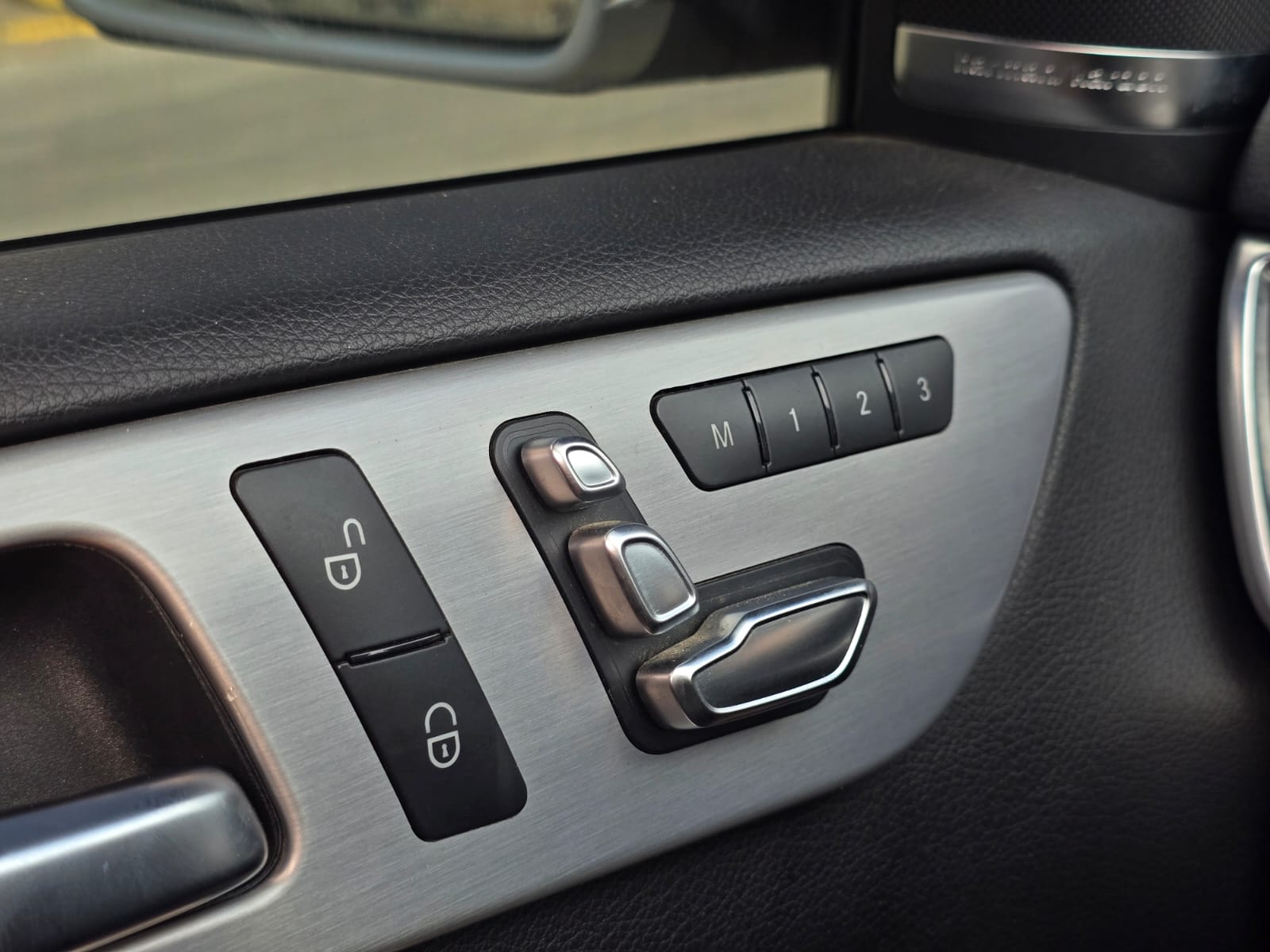 MERCEDES BENZ GLE 350d COUPE 2018 - 3.0cc Turbo Diesel / 5 Pasajeros / 4Matic / Kit AMG - Imagen 35