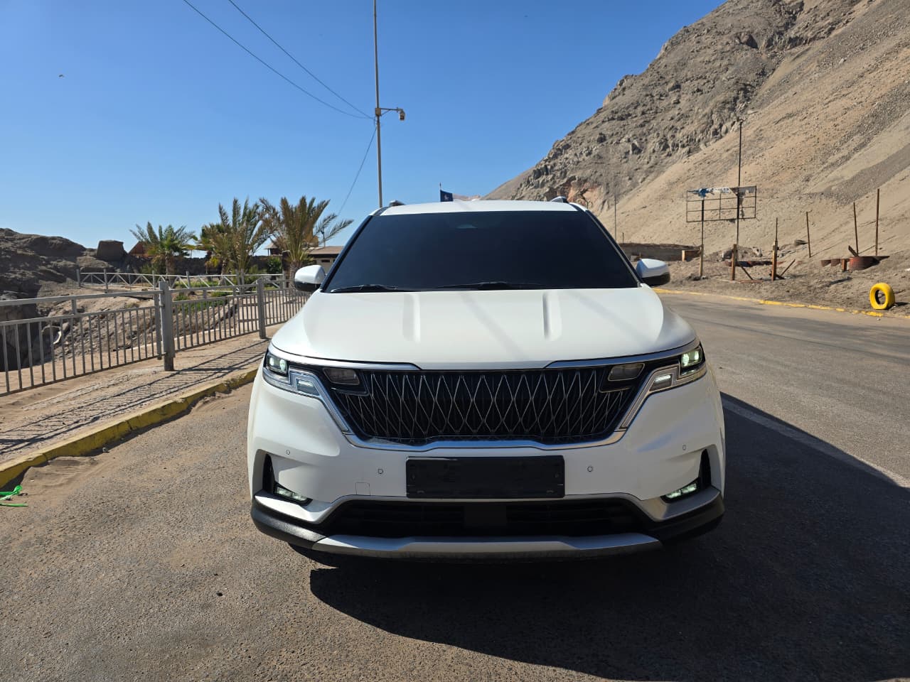 KIA CARNIVAL 2022 – 2.2cc Turbo Diesel / 4×2 / 9 Pasajeros / Puertas Eléctricas / Cámara de retroceso - Imagen 3