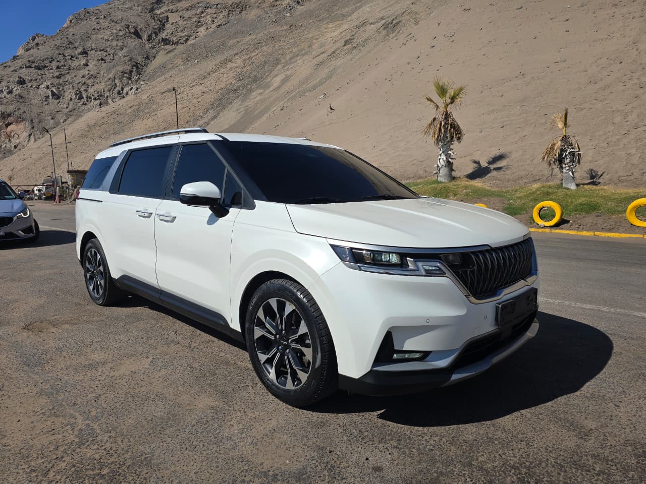 KIA CARNIVAL 2022 – 2.2cc Turbo Diesel / 4×2 / 9 Pasajeros / Puertas Eléctricas / Cámara de retroceso - Imagen 4