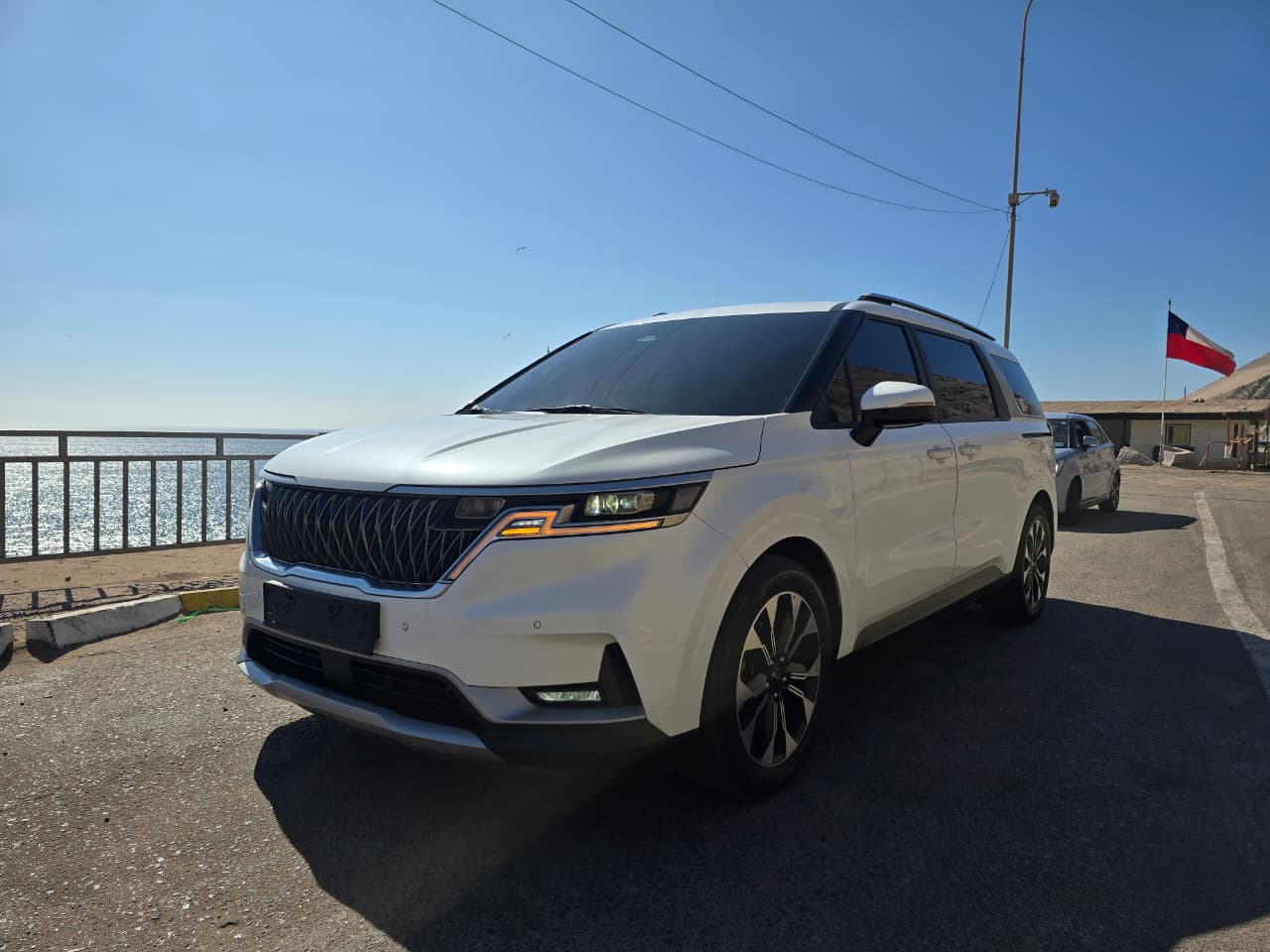 KIA CARNIVAL 2022 – 2.2cc Turbo Diesel / 4×2 / 9 Pasajeros / Puertas Eléctricas / Cámara de retroceso