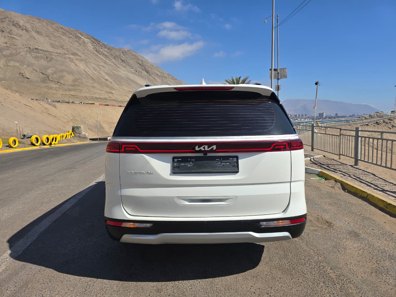 KIA CARNIVAL 2022 – 2.2cc Turbo Diesel / 4×2 / 9 Pasajeros / Puertas Eléctricas / Cámara de retroceso - Imagen 5