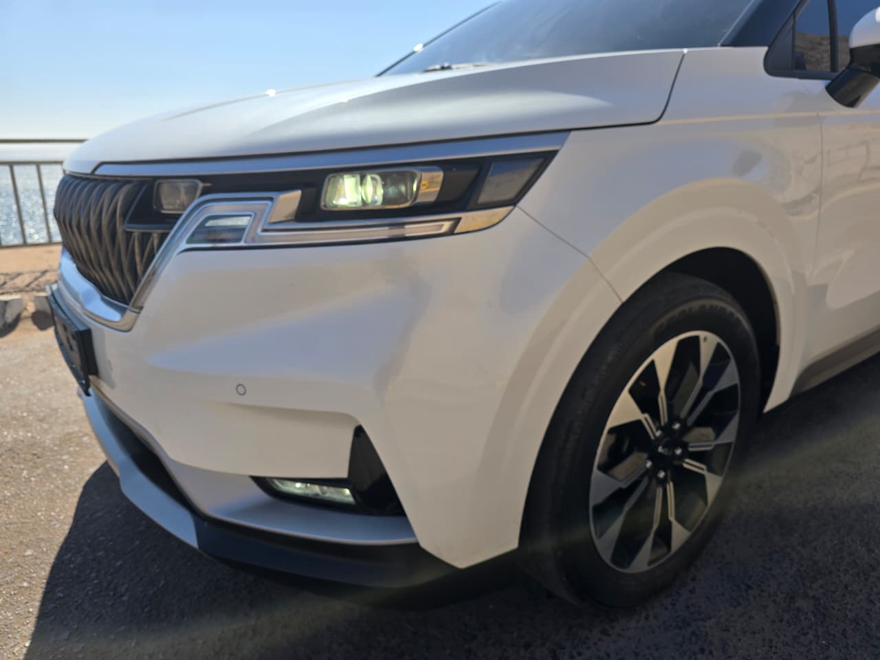 KIA CARNIVAL 2022 – 2.2cc Turbo Diesel / 4×2 / 9 Pasajeros / Puertas Eléctricas / Cámara de retroceso - Imagen 13