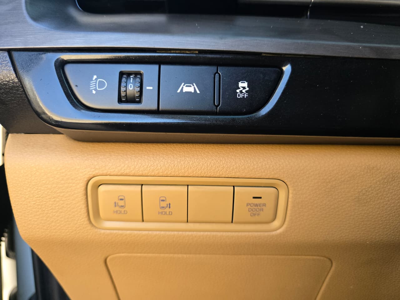 KIA CARNIVAL 2022 – 2.2cc Turbo Diesel / 4×2 / 9 Pasajeros / Puertas Eléctricas / Cámara de retroceso - Imagen 23