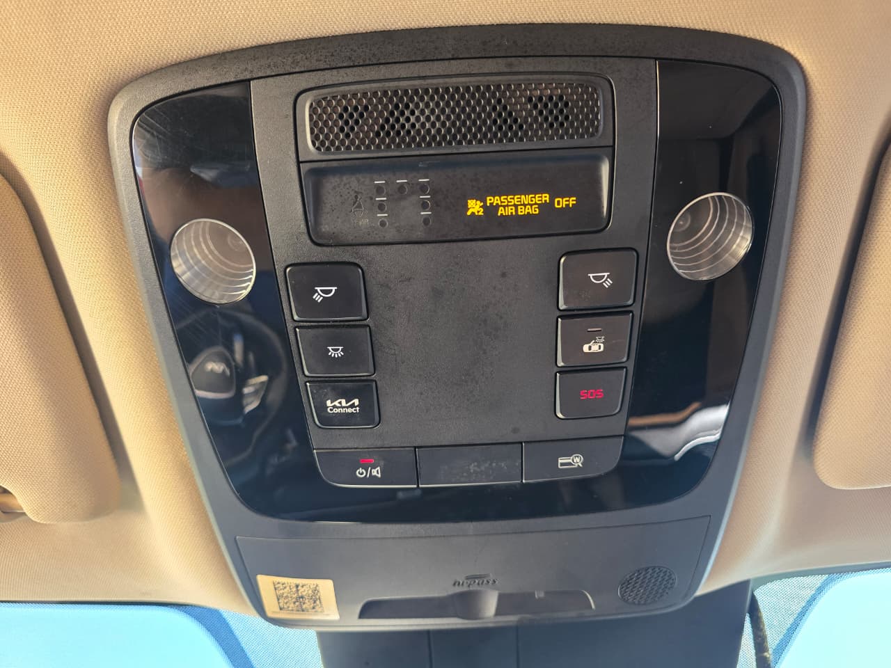 KIA CARNIVAL 2022 – 2.2cc Turbo Diesel / 4×2 / 9 Pasajeros / Puertas Eléctricas / Cámara de retroceso - Imagen 24