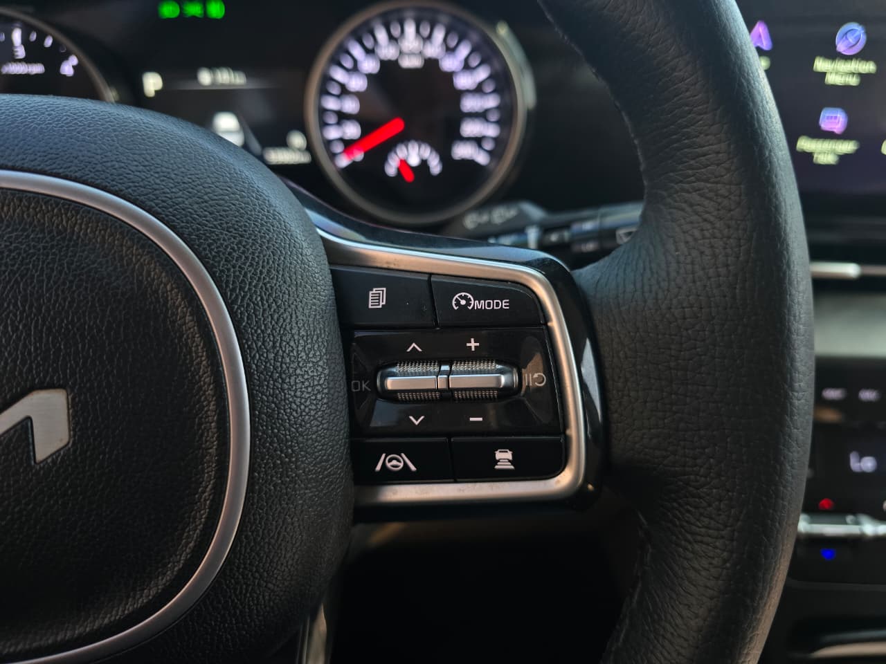 KIA CARNIVAL 2022 – 2.2cc Turbo Diesel / 4×2 / 9 Pasajeros / Puertas Eléctricas / Cámara de retroceso - Imagen 27