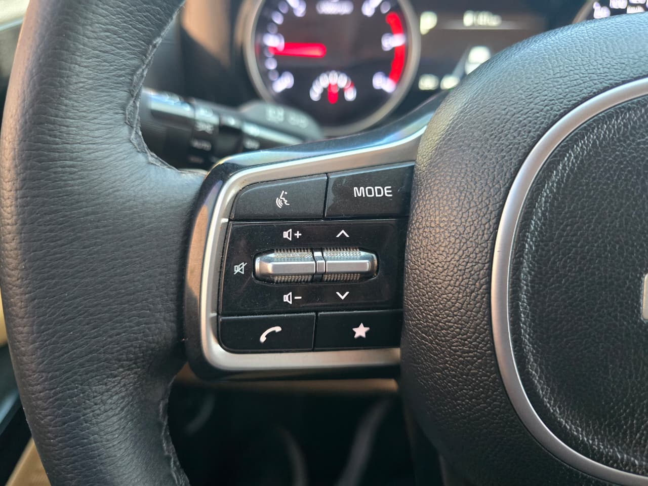 KIA CARNIVAL 2022 – 2.2cc Turbo Diesel / 4×2 / 9 Pasajeros / Puertas Eléctricas / Cámara de retroceso - Imagen 28