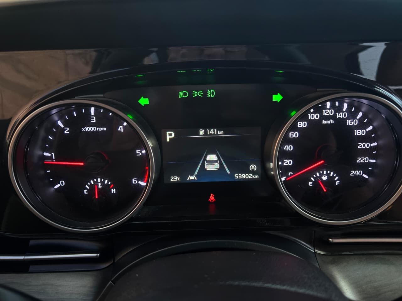 KIA CARNIVAL 2022 – 2.2cc Turbo Diesel / 4×2 / 9 Pasajeros / Puertas Eléctricas / Cámara de retroceso - Imagen 29