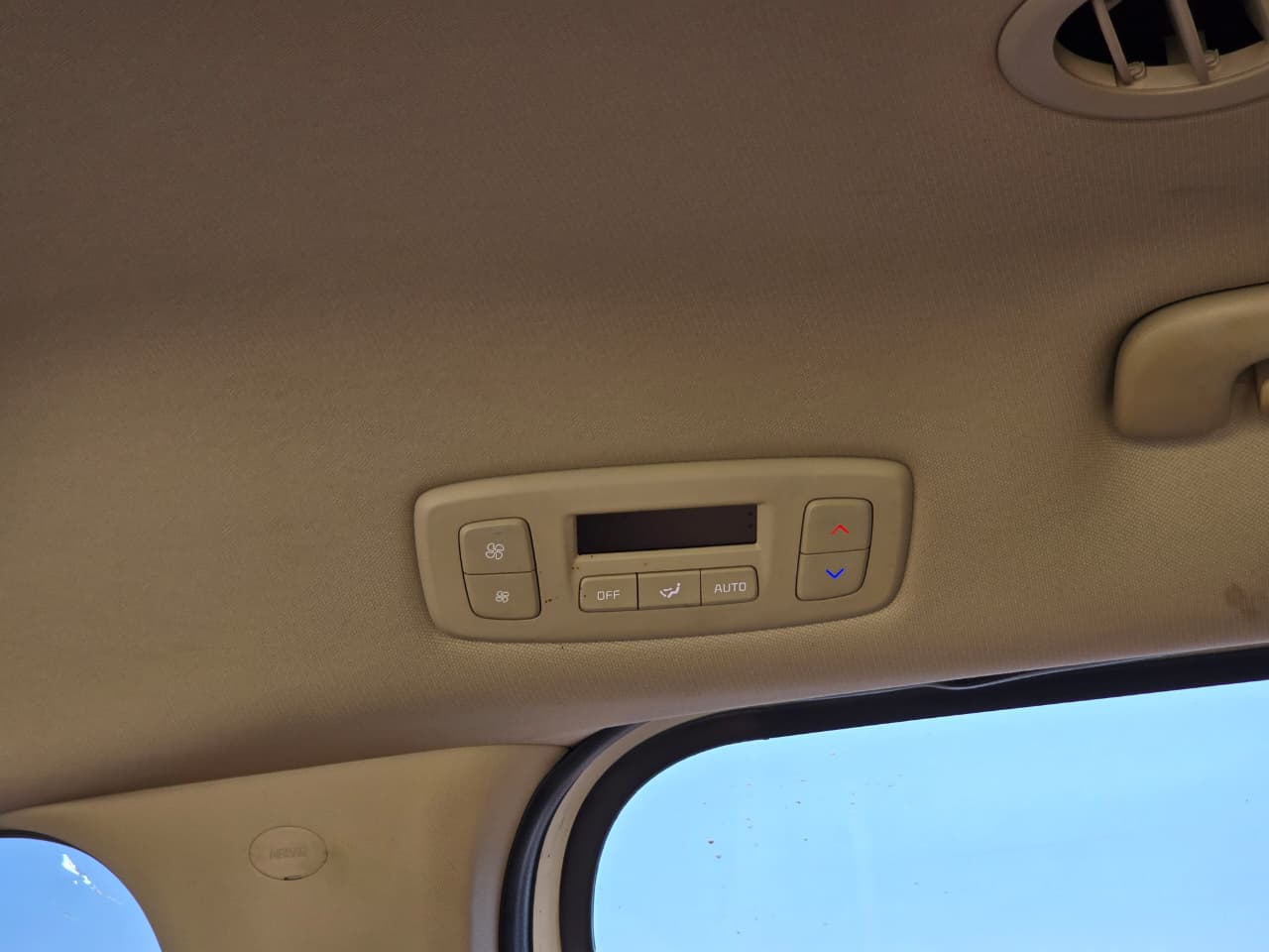 KIA CARNIVAL 2022 – 2.2cc Turbo Diesel / 4×2 / 9 Pasajeros / Puertas Eléctricas / Cámara de retroceso - Imagen 35