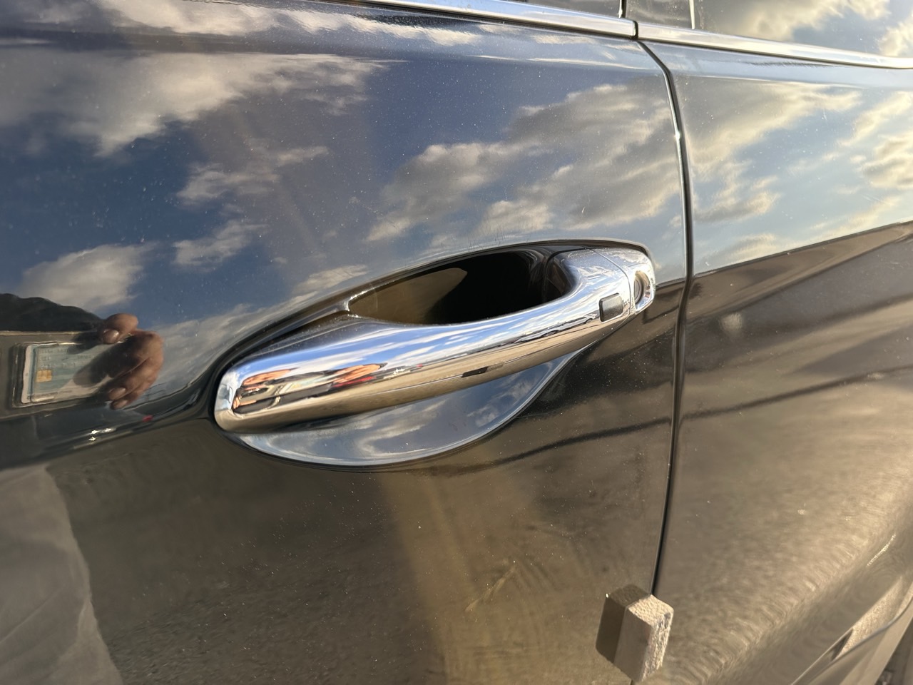 HYUNDAI SANTA FE 2018 – 2.0cc Turbo Diesel / 4×2 / 7 Pasajeros / Portalon Electronico / Camara retro - Imagen 16