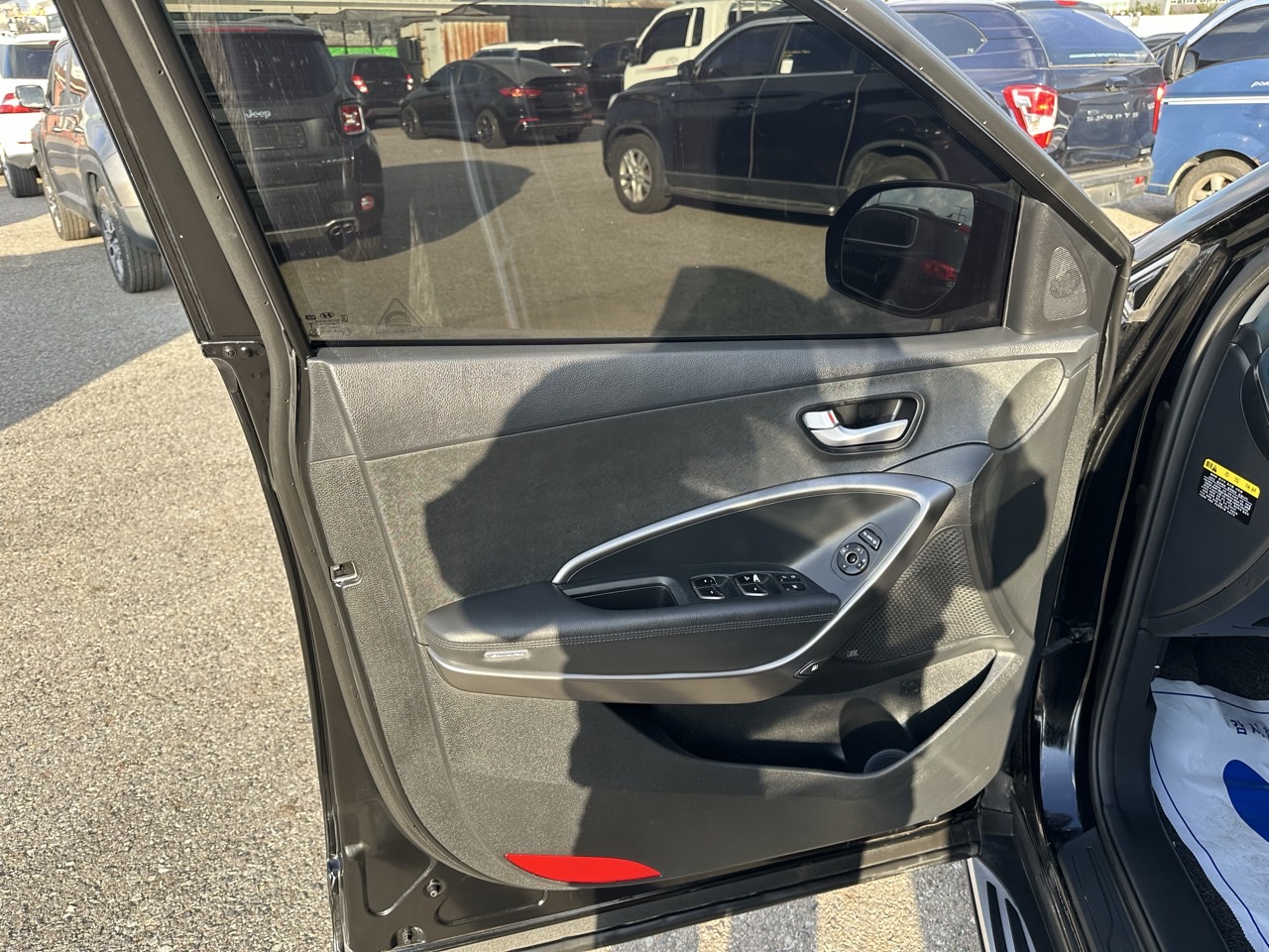 HYUNDAI SANTA FE 2018 – 2.0cc Turbo Diesel / 4×2 / 7 Pasajeros / Portalon Electronico / Camara retro - Imagen 17