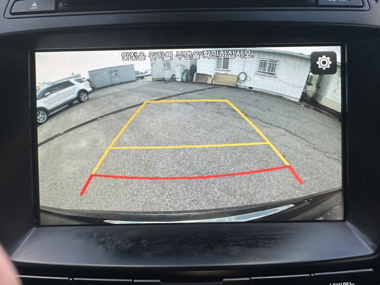 HYUNDAI SANTA FE 2018 – 2.0cc Turbo Diesel / 4×2 / 7 Pasajeros / Portalon Electronico / Camara retro - Imagen 38