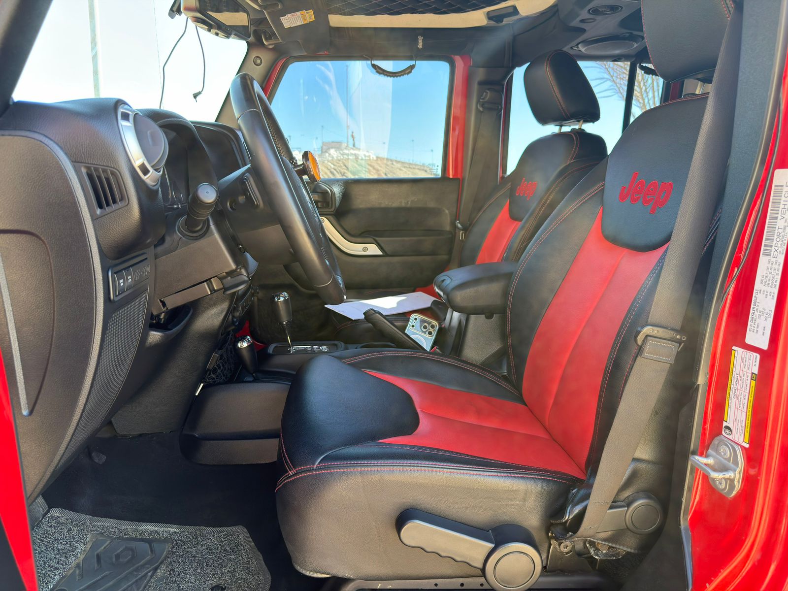 JEEP WRANGLER RUBICON 2014 – 2.8 DIESEL / 5 PASAJEROS / 4X4 - Imagen 12