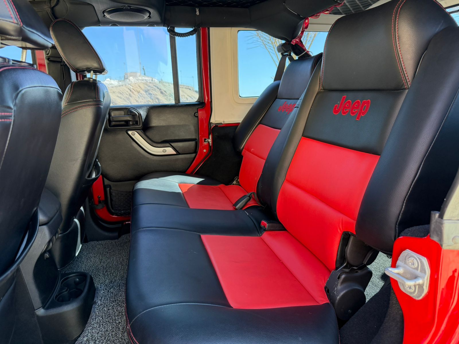 JEEP WRANGLER RUBICON 2014 – 2.8 DIESEL / 5 PASAJEROS / 4X4 - Imagen 21