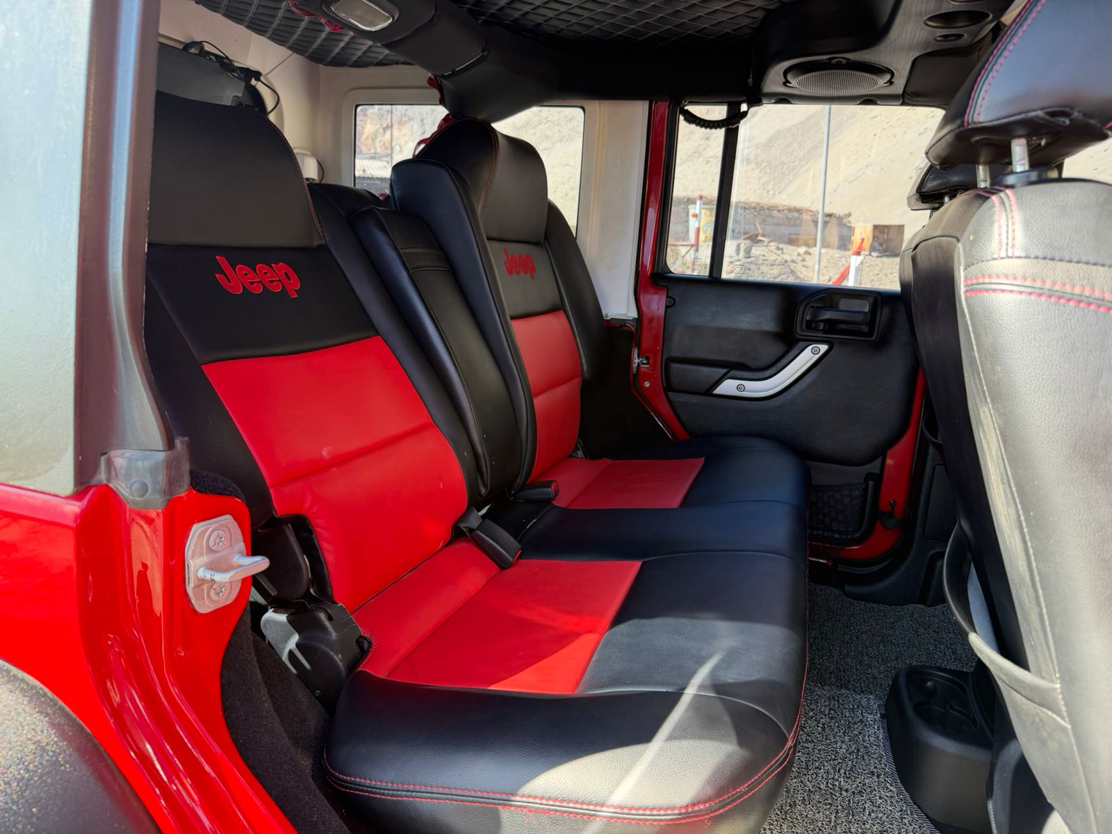 JEEP WRANGLER RUBICON 2014 – 2.8 DIESEL / 5 PASAJEROS / 4X4 - Imagen 24