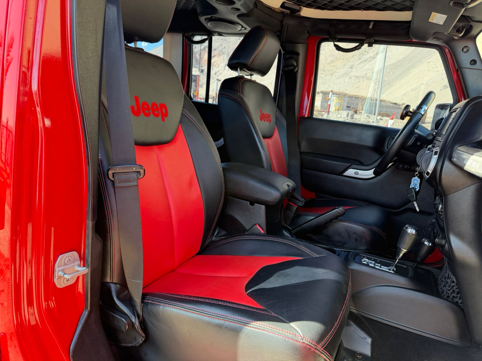 JEEP WRANGLER RUBICON 2014 – 2.8 DIESEL / 5 PASAJEROS / 4X4 - Imagen 25