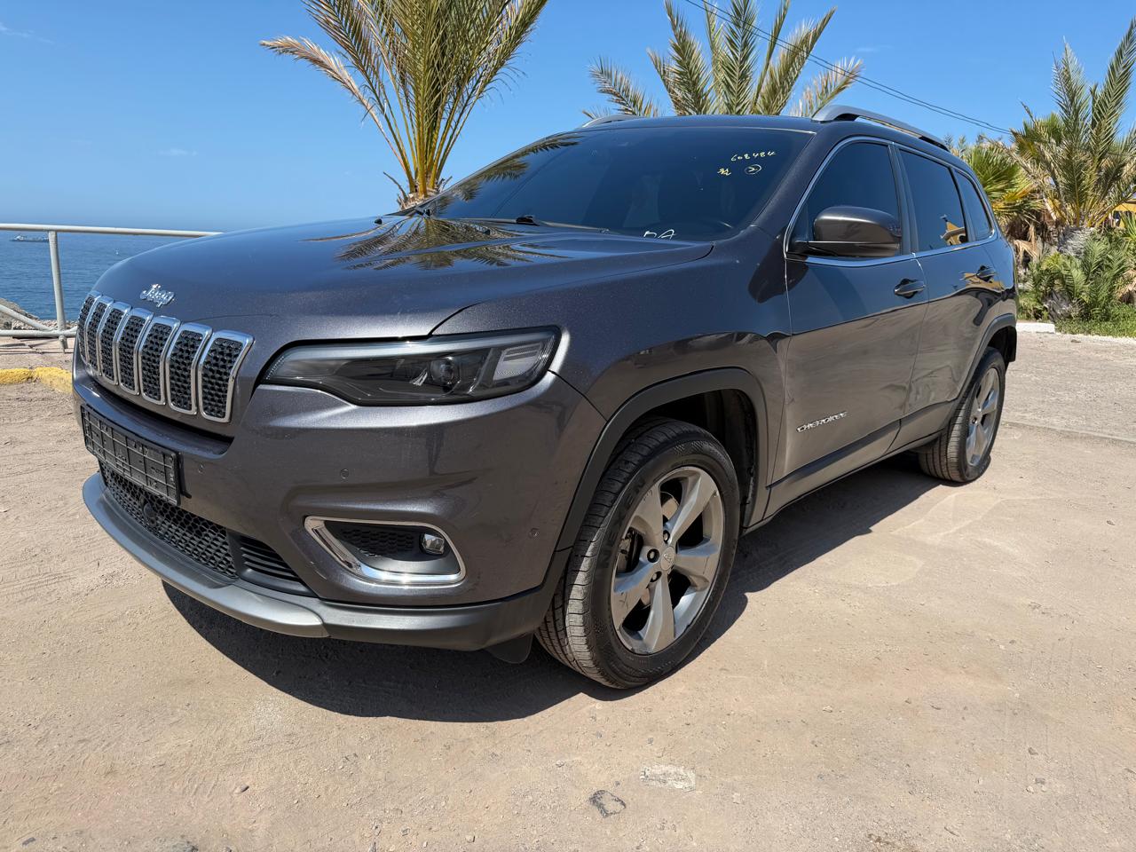 JEEP CHEROKEE 2020 – 2.4 cc GASOLINA / 5 PASAJEROS / 4X4 / LIMITED