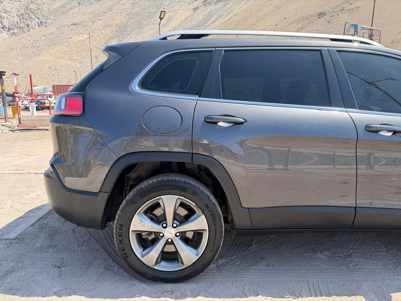 JEEP CHEROKEE 2020 – 2.4 cc GASOLINA / 5 PASAJEROS / 4X4 / LIMITED - Imagen 8