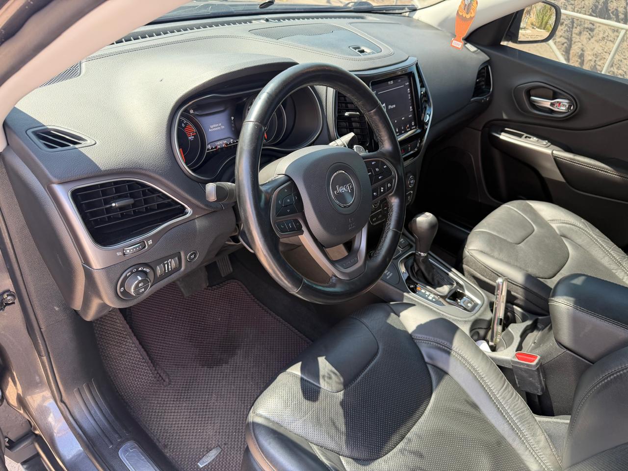 JEEP CHEROKEE 2020 – 2.4 cc GASOLINA / 5 PASAJEROS / 4X4 / LIMITED - Imagen 13