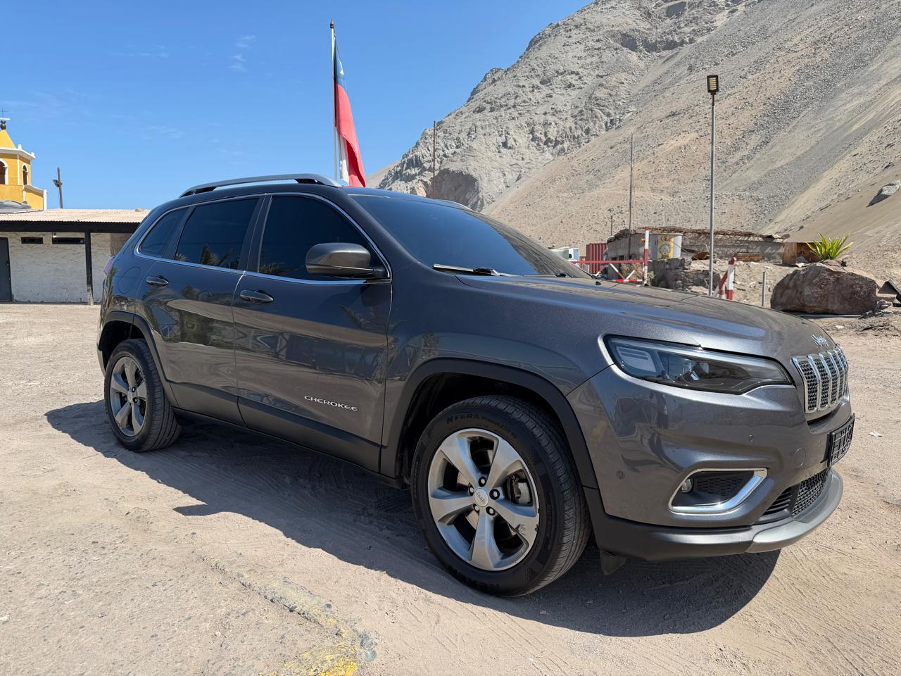 JEEP CHEROKEE 2020 – 2.4 cc GASOLINA / 5 PASAJEROS / 4X4 / LIMITED - Imagen 15