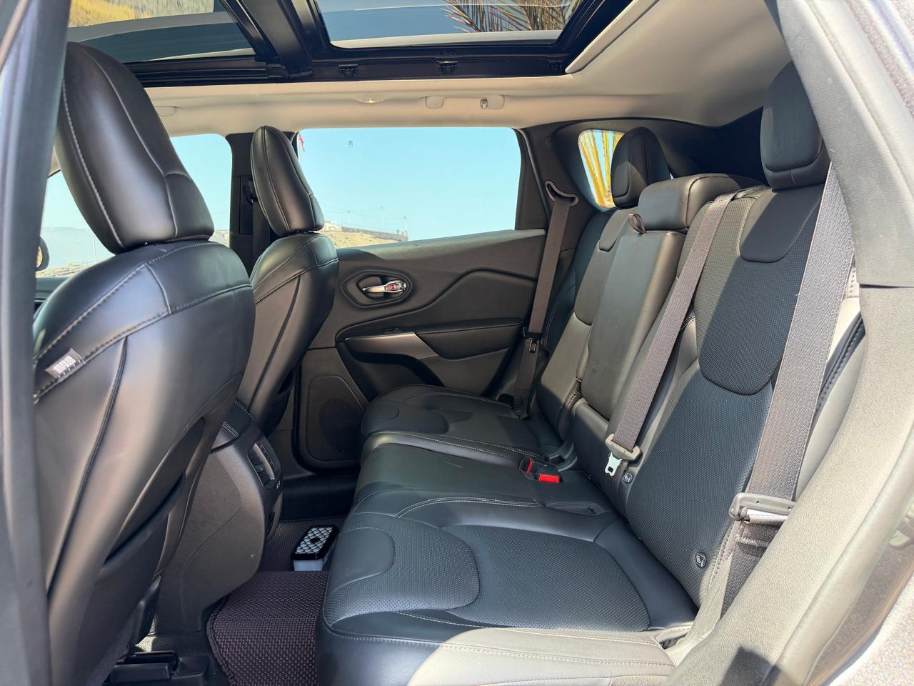 JEEP CHEROKEE 2020 – 2.4 cc GASOLINA / 5 PASAJEROS / 4X4 / LIMITED - Imagen 29