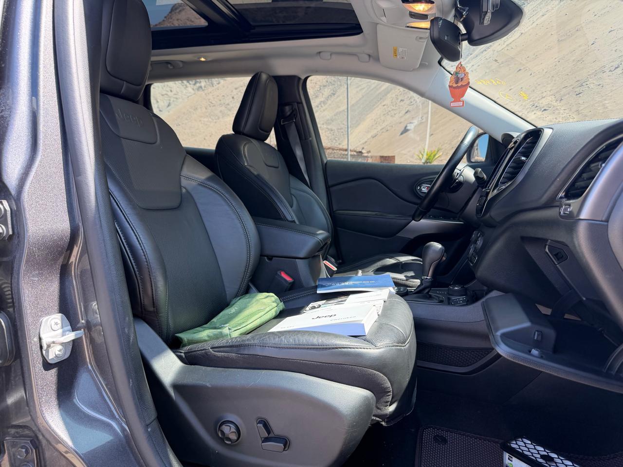 JEEP CHEROKEE 2020 – 2.4 cc GASOLINA / 5 PASAJEROS / 4X4 / LIMITED - Imagen 32