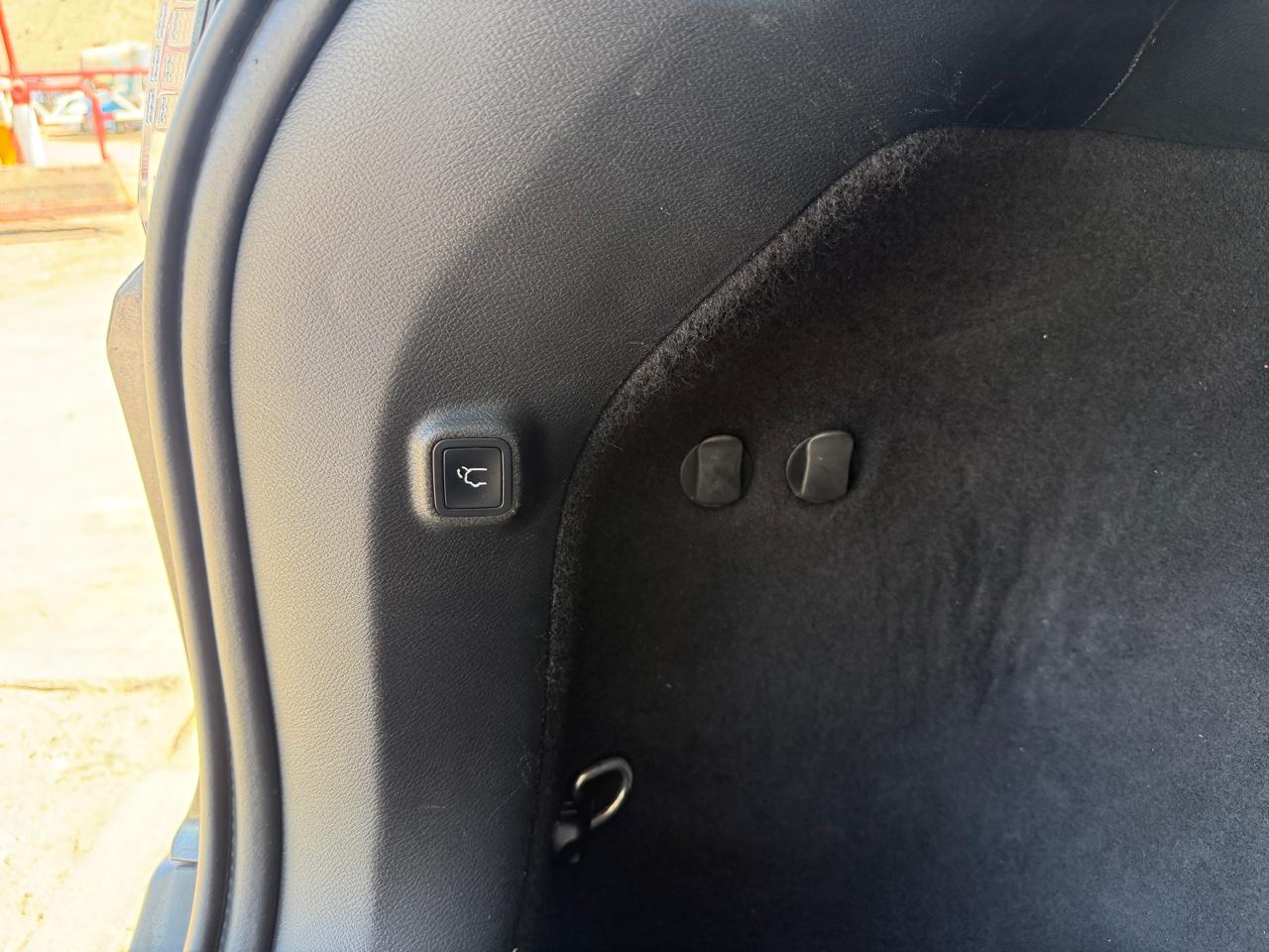 JEEP CHEROKEE 2020 – 2.4 cc GASOLINA / 5 PASAJEROS / 4X4 / LIMITED - Imagen 33